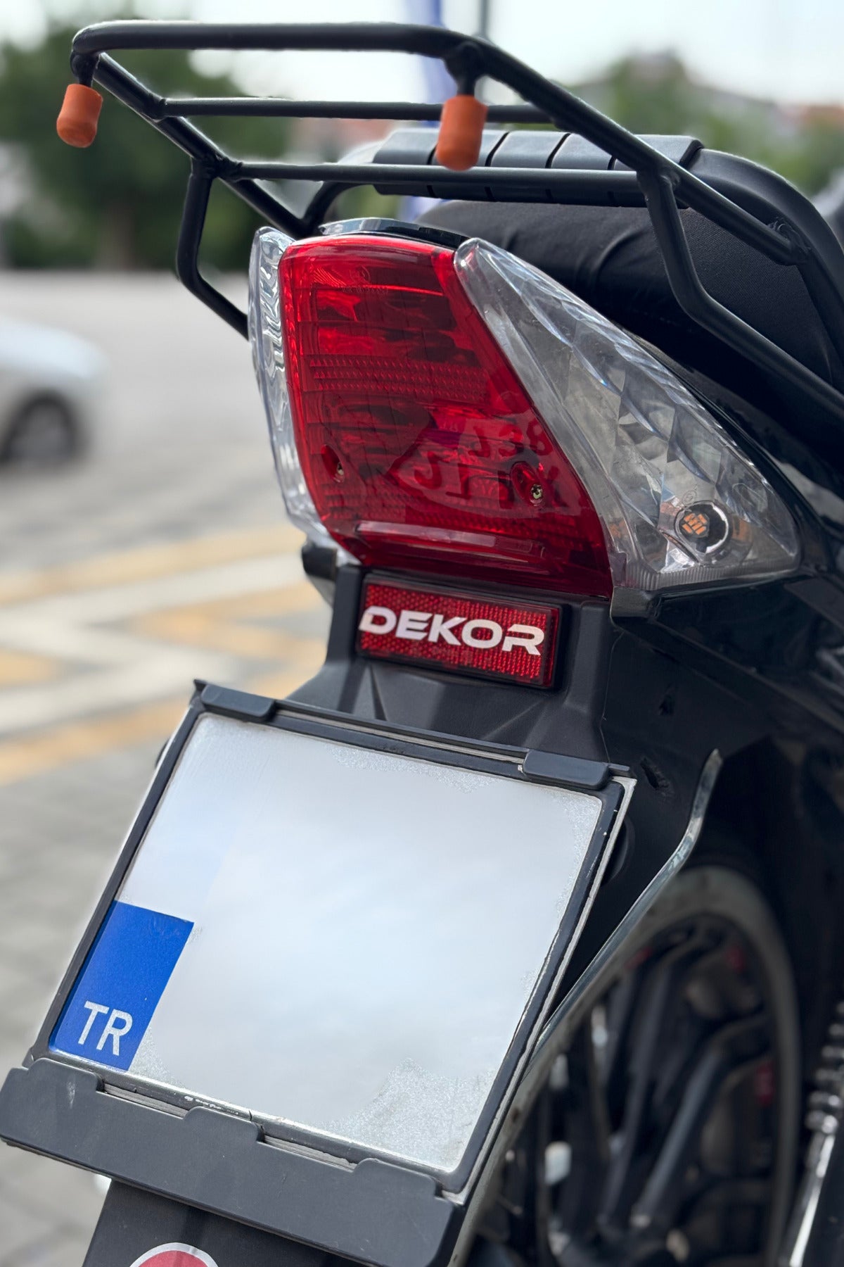 Motosiklet Kedigözü Reflektörü için Hologramlı Dekor Yazı Sticker Etiket (1 Adet)