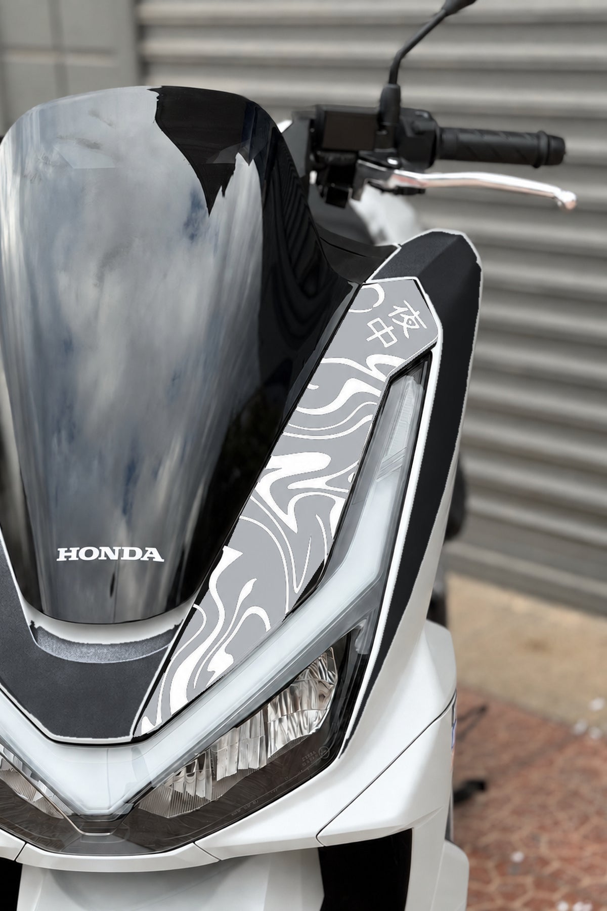 Honda PCX Deluxe Yeni Kasa 2025-2026 Uyumlu Kanji Duman Desenli Ön Panel Sticker