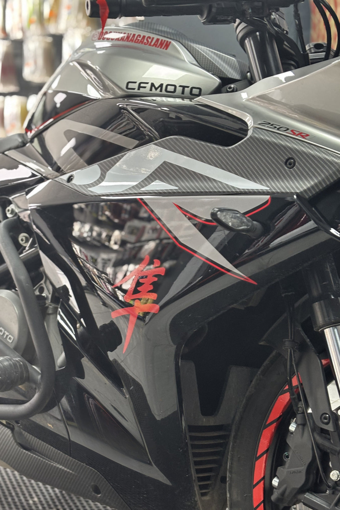 Motor ve Kask için Kırmızı Renk Hayabusa Sticker Etiket (1 Adet)