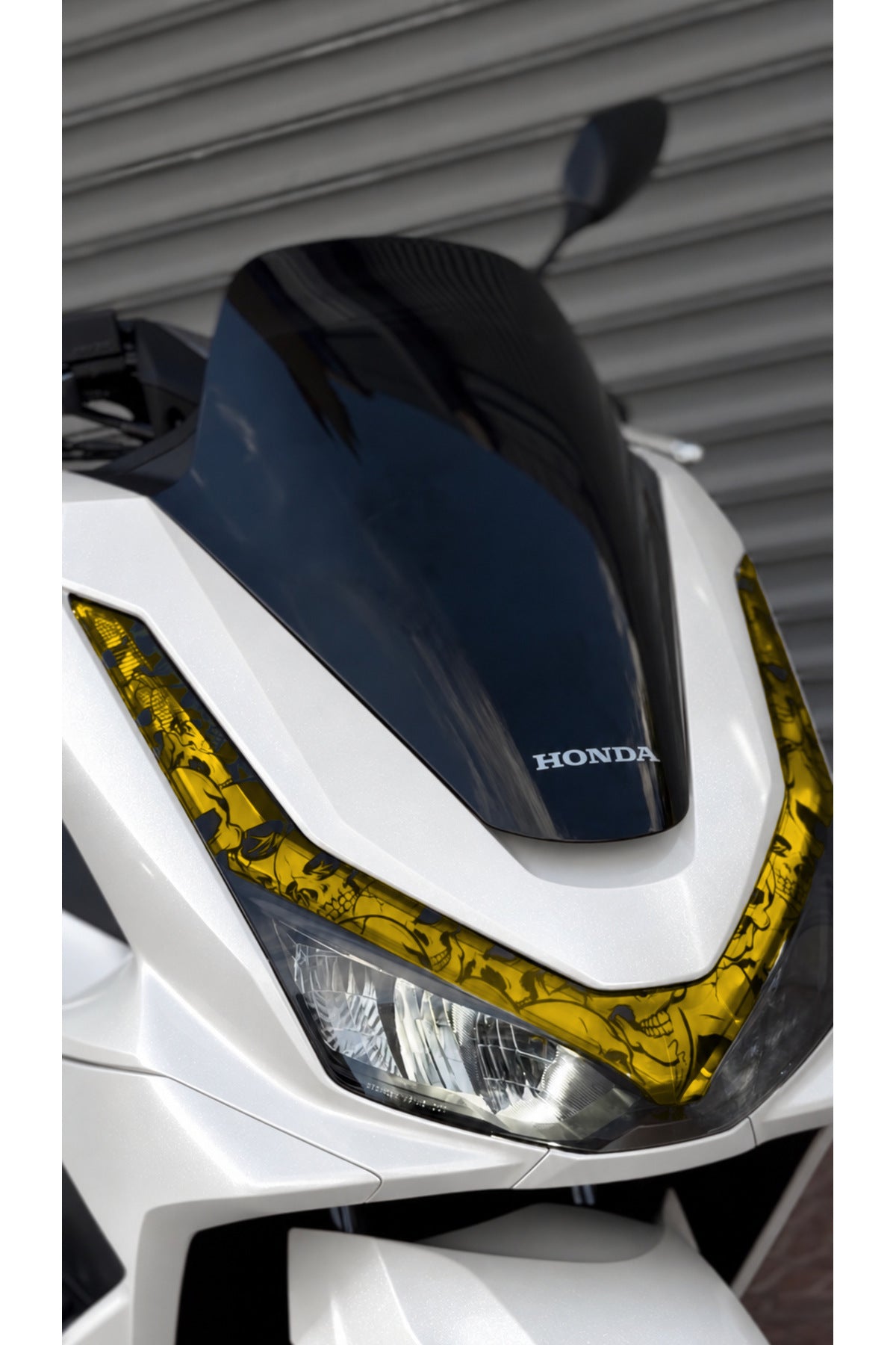 Honda PCX Deluxe için Kurukafa Desenli Far Renklendirme Far Tasarım Film Sticker
