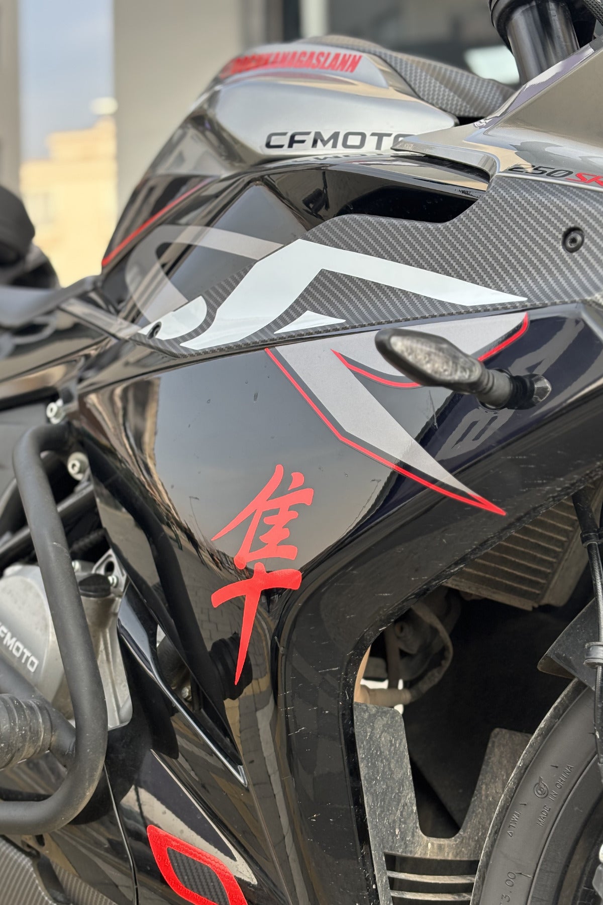 Motor ve Kask için Kırmızı Renk Hayabusa Sticker Etiket (1 Adet)