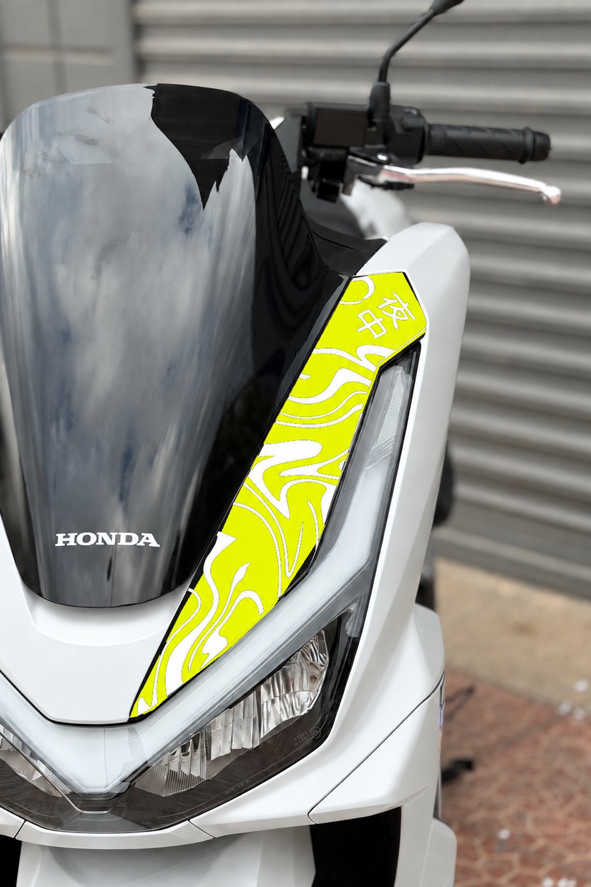 Honda PCX Deluxe Yeni Kasa 2025-2026 Uyumlu Kanji Duman Desenli Ön Panel Sticker
