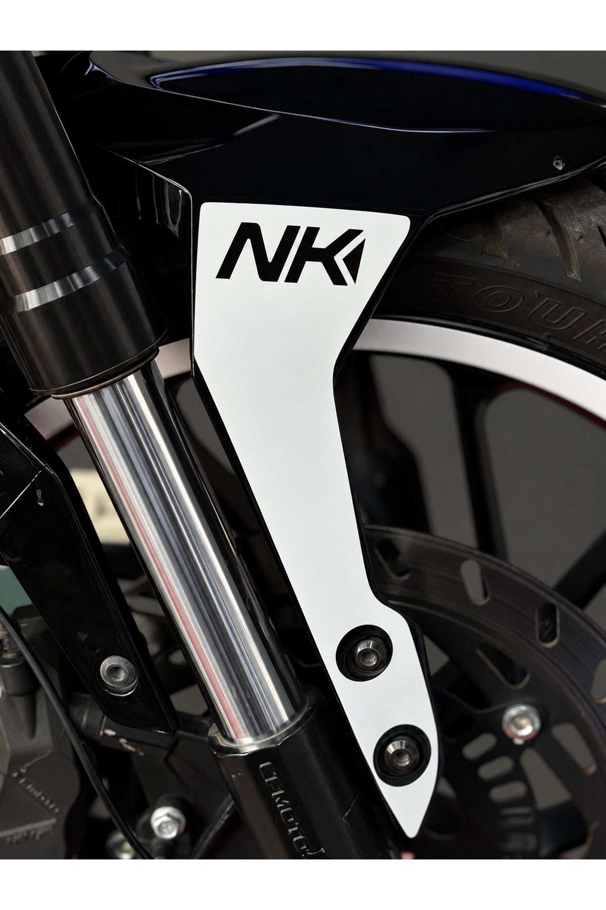 CFMOTO NK250 için NK YAZI Detaylı Çamurluk Yanı Detay Sticker (Sağ ve Sol)