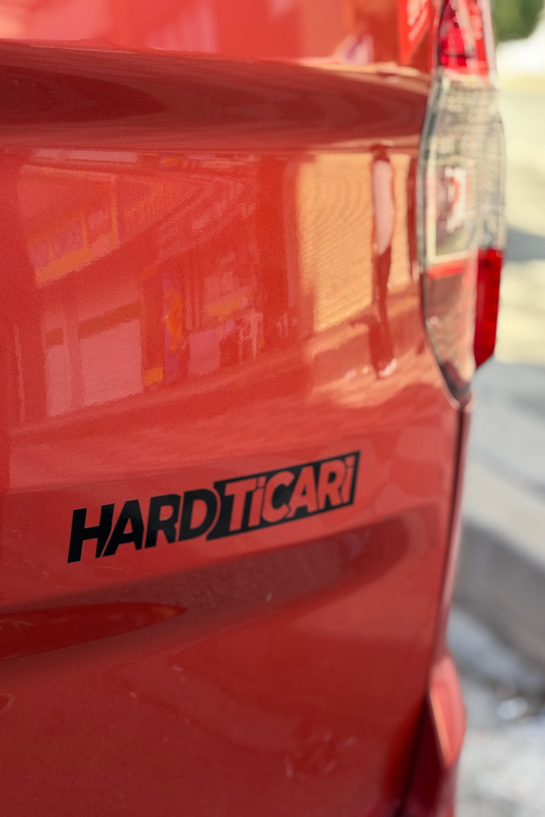 Ticari Araçlar için Siyah Renk Hard Ticari Sticker Etiket (1 Adet) (15CM)