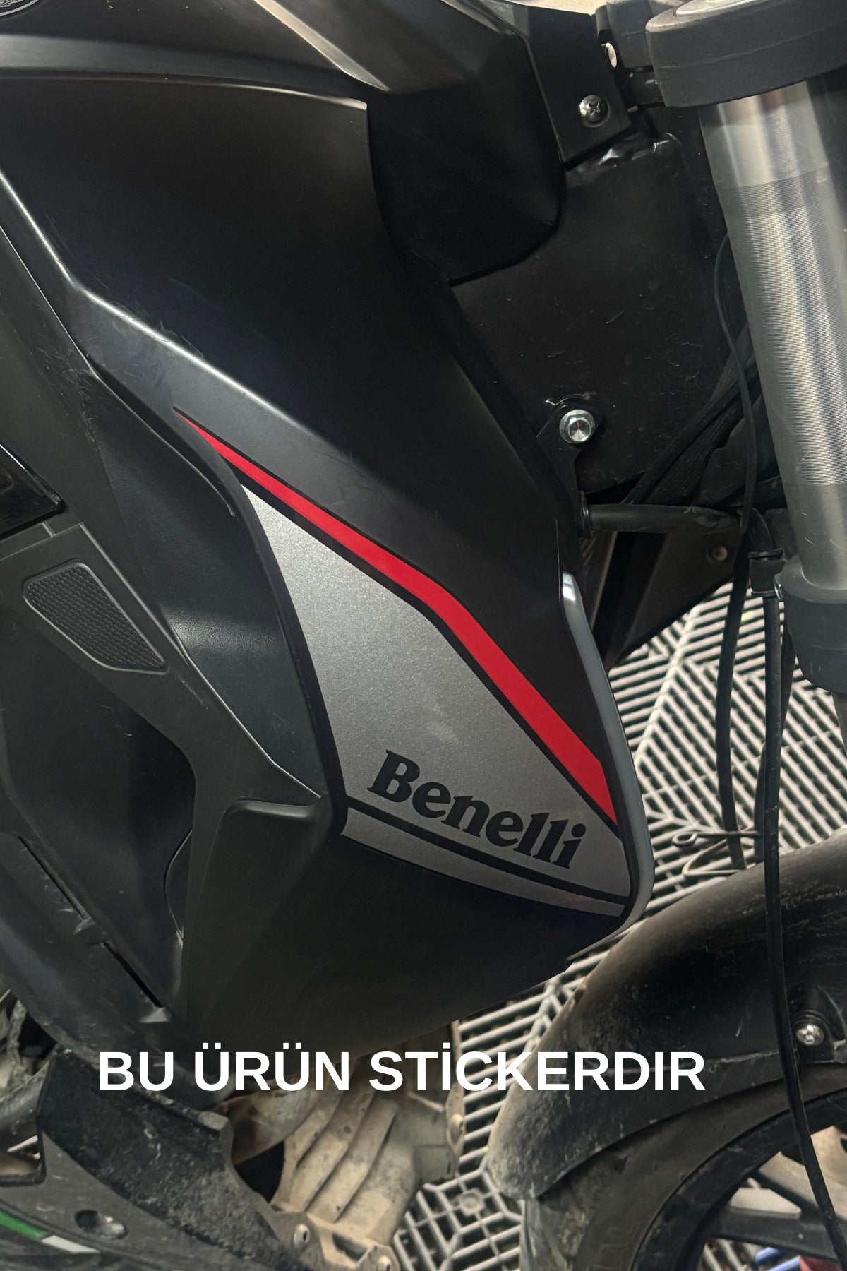 Benelli 125s için Orijinal Sticker Seti (Sağ ve Sol )