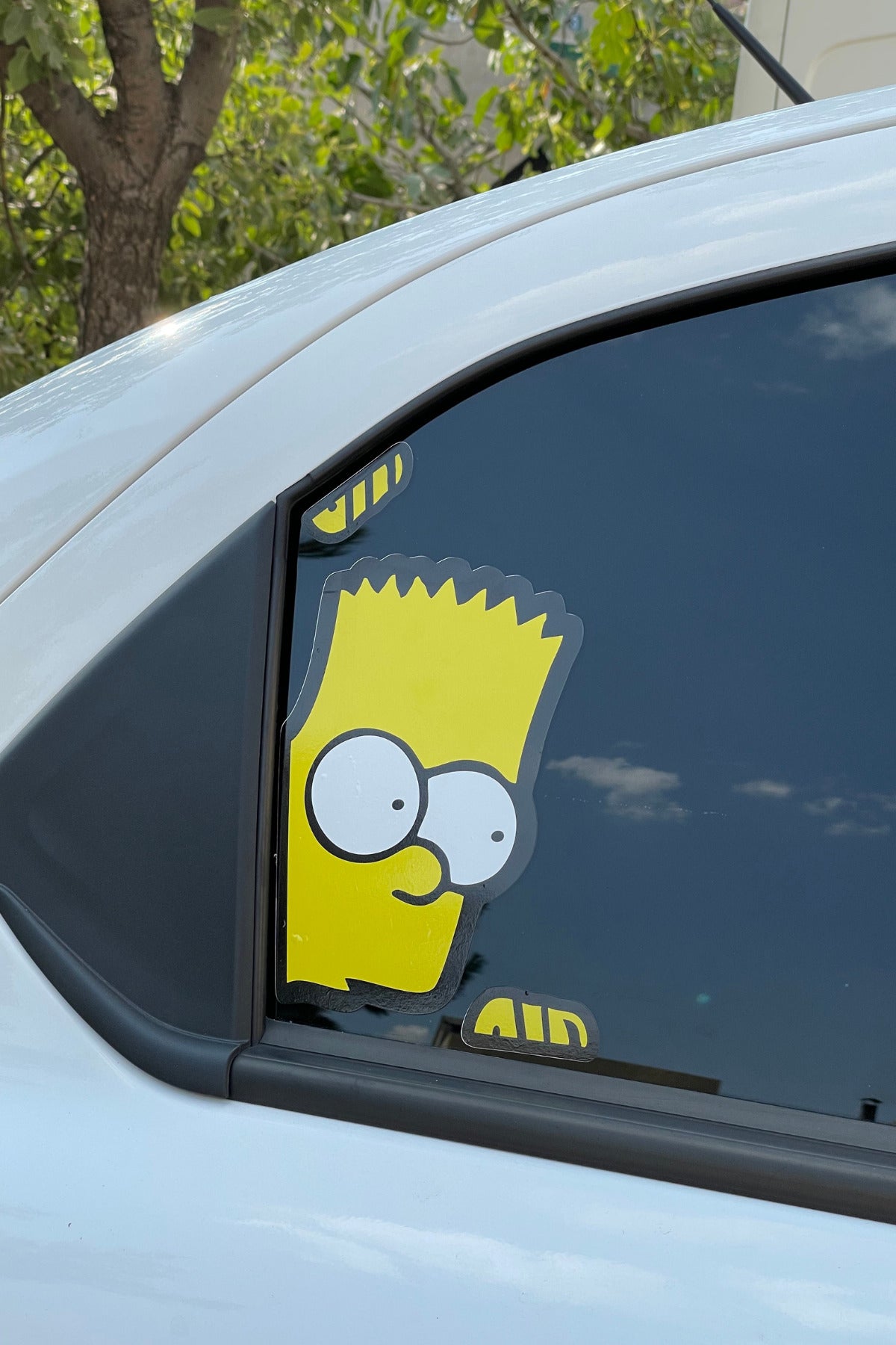 Araba Arka Camı için Simpsonlar Etiket Sticker (Sağ Taraf) 30CMx15CM (1 Adet)