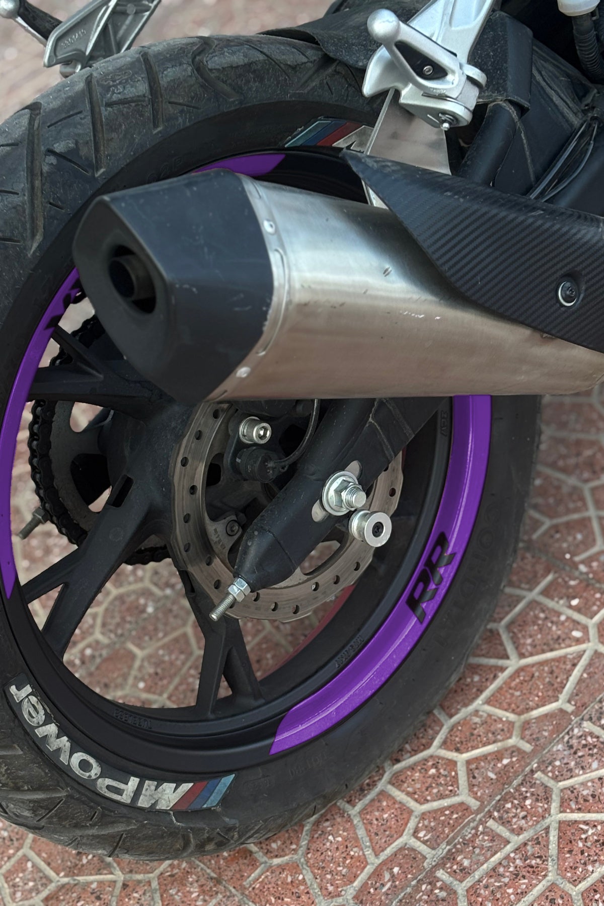 RKS SRK 125R için RR Yazılı Çeyrek Jant Şeridi Sticker Seti