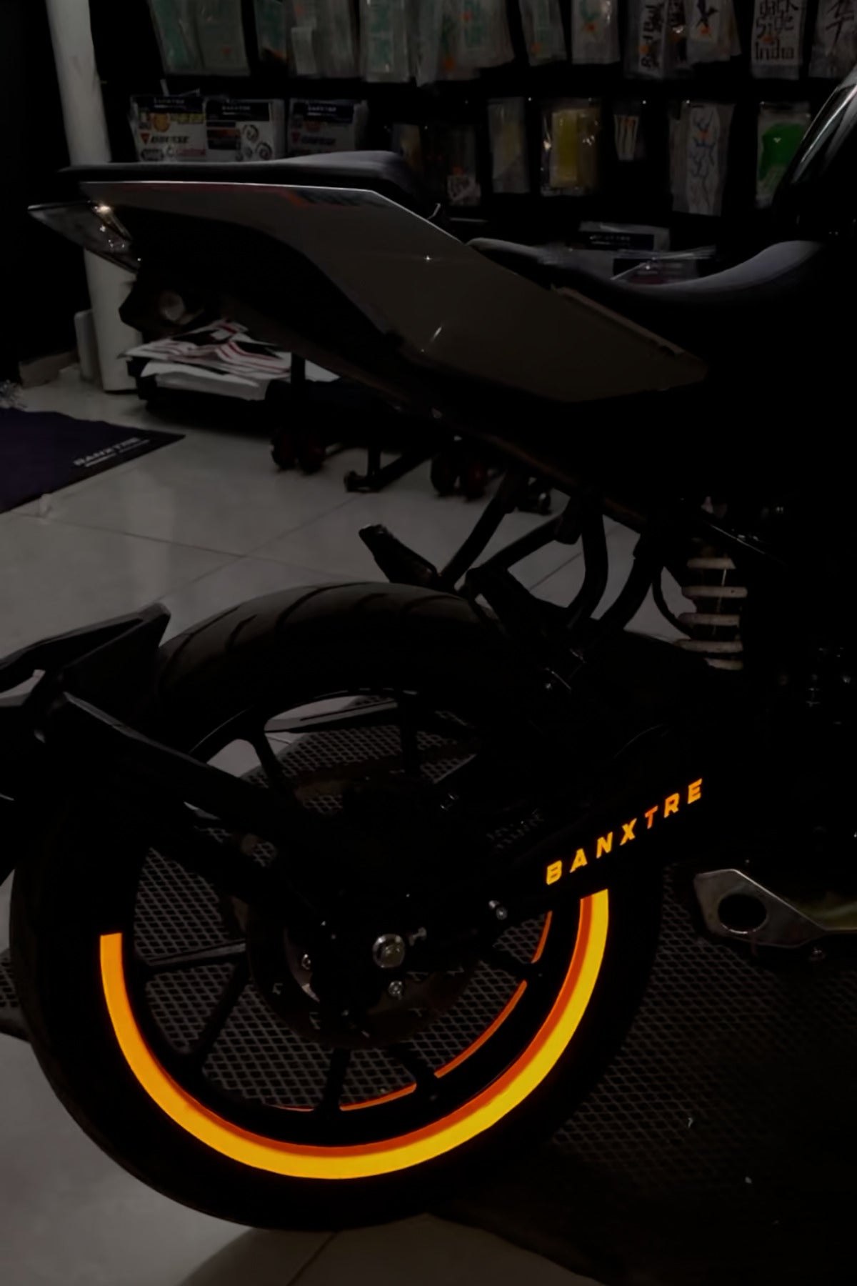 Motosiklet 17 Inch Jantlara Uyumlu Reflektörlü Yarım Jant Şeridi