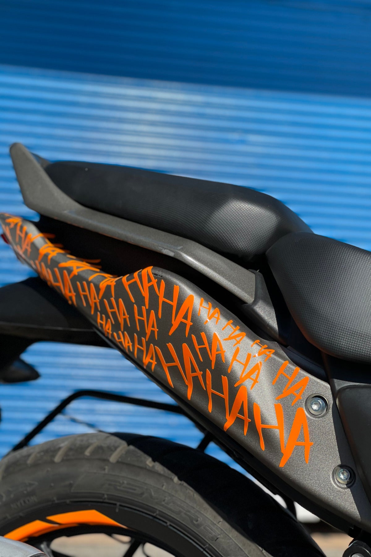 Orafol Neon Turuncu Düz Hahaha Sticker Motor-araba-kask Için Etiket 15cmx30cm (32 Adet Ha )