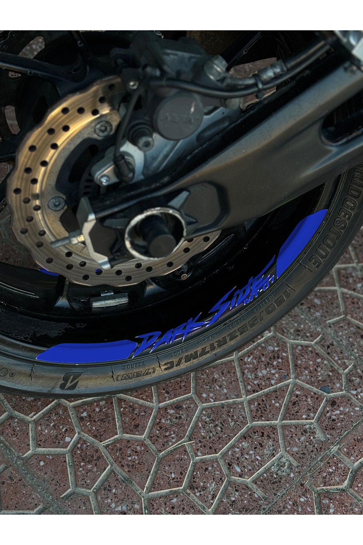Yamaha MT-07 için Dark Side MT-07 Jant Şeridi Sticker Seti (8 Parça) (Ön-Arka Yeterli)