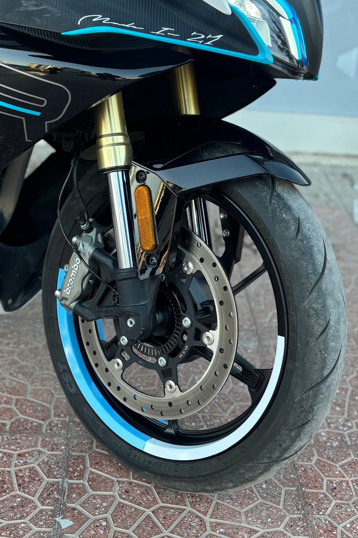 CFMOTO 450SR için Çift Renki Çeyrekli Jant Şeridi Sticker Seti (8 Parça)