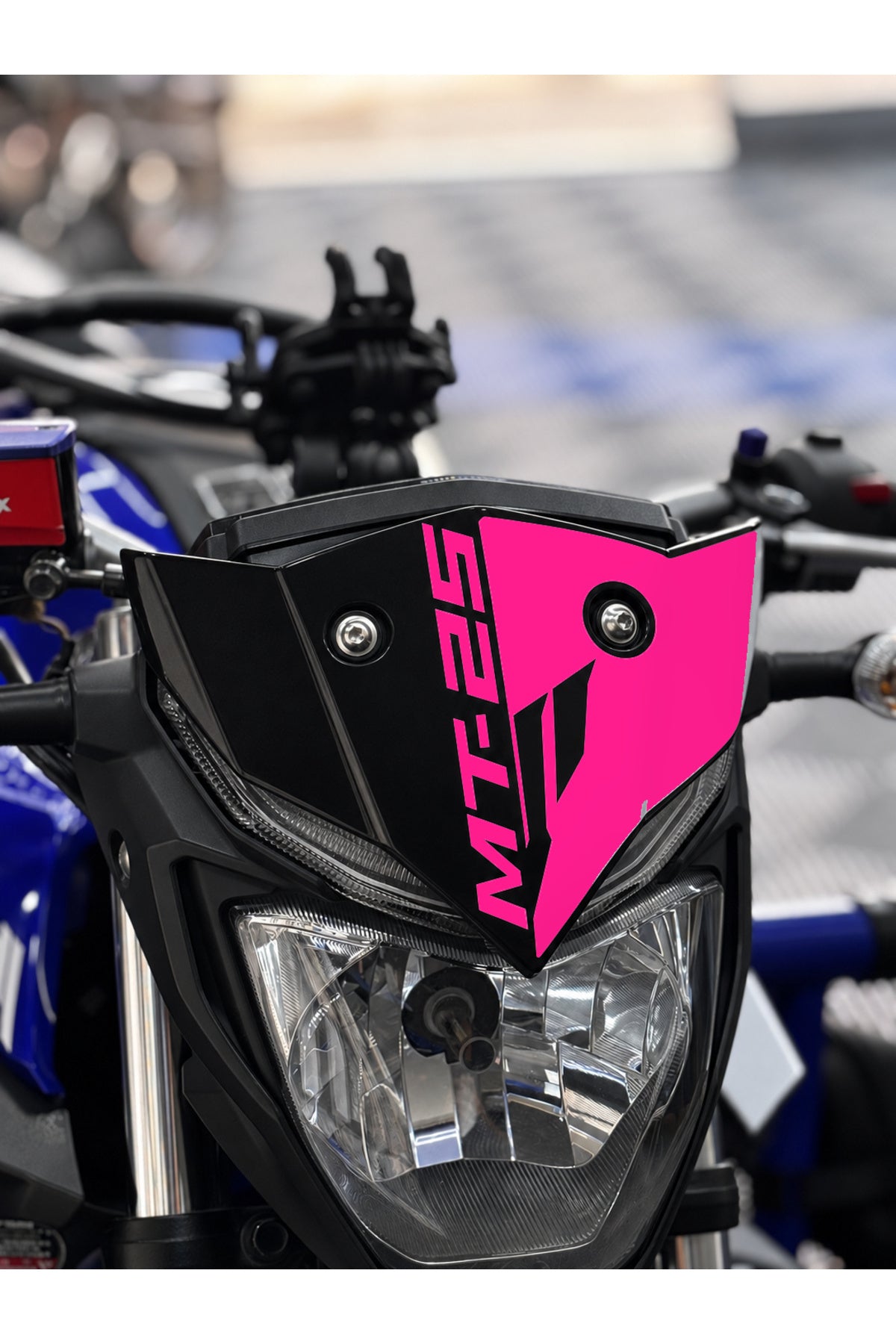 Yamaha MT-25 Eski Kasa için Yazılı-MT Logolu Kafa Detay Sticker