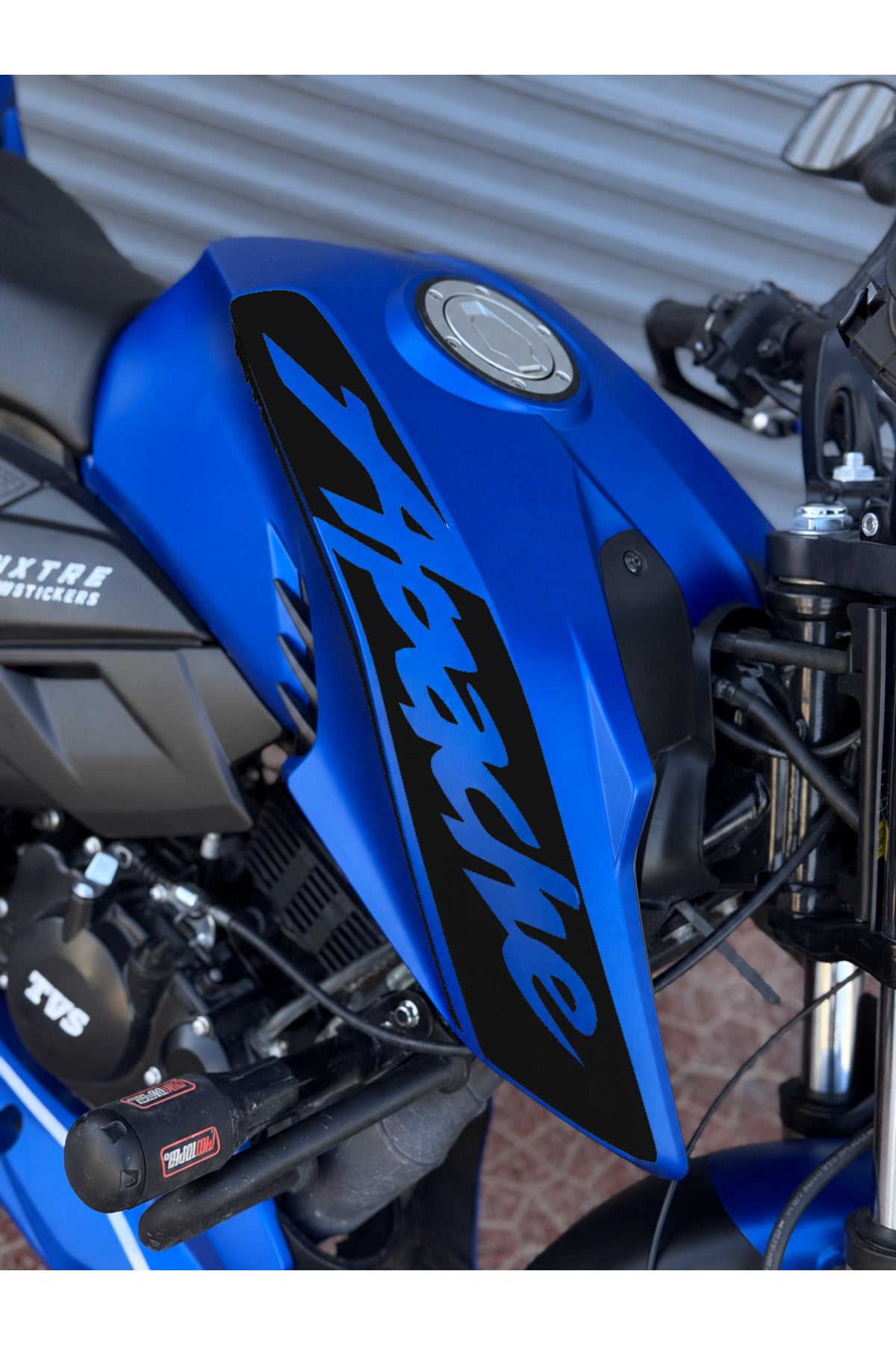 TVS Apache RTR için Yan Grenaj Apache Yazılı Kaplama Sticker Etiket (Sağ ve Sol)