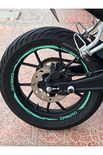 CFMOTO Motosikletler için 17 Inch Tüm Jantlara Uyumlu Universal Jant Şeridi+CFMOTO Yazıları (Ön ve Arka Janta Yeterli)