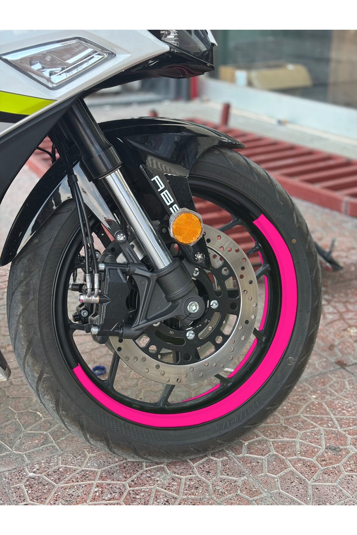 17 Inch Jantlara Uyumlu 4 Parça Yarım Jant Şeridi Sticker Seti (1 Motora Tam Yeter)