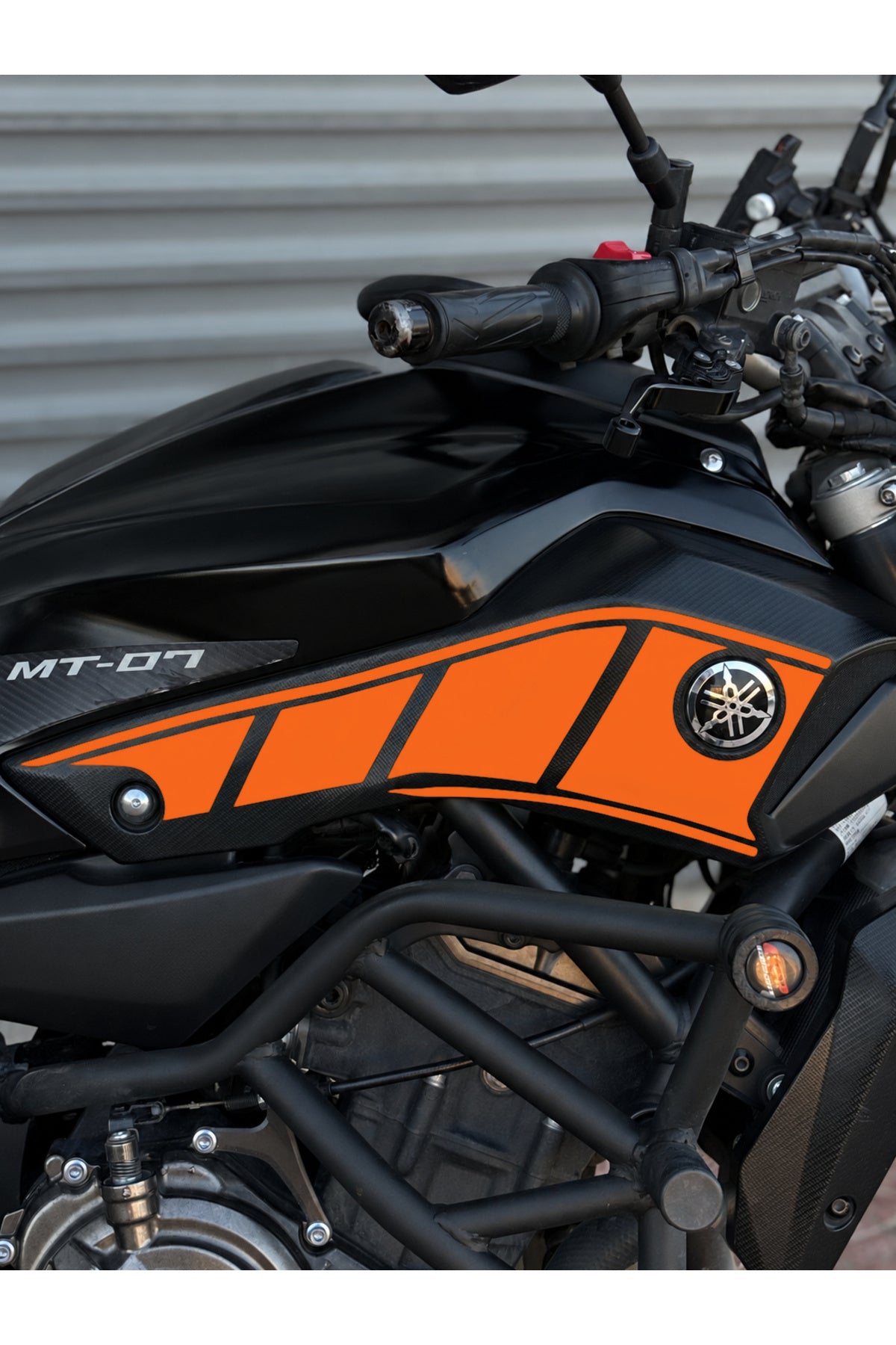 Yamaha MT-07 İÇİN Yan Plastik Panellere Uyumlu Grenaj Sticker (Sağ ve Sol) (2014-2017 Yılları Arası)
