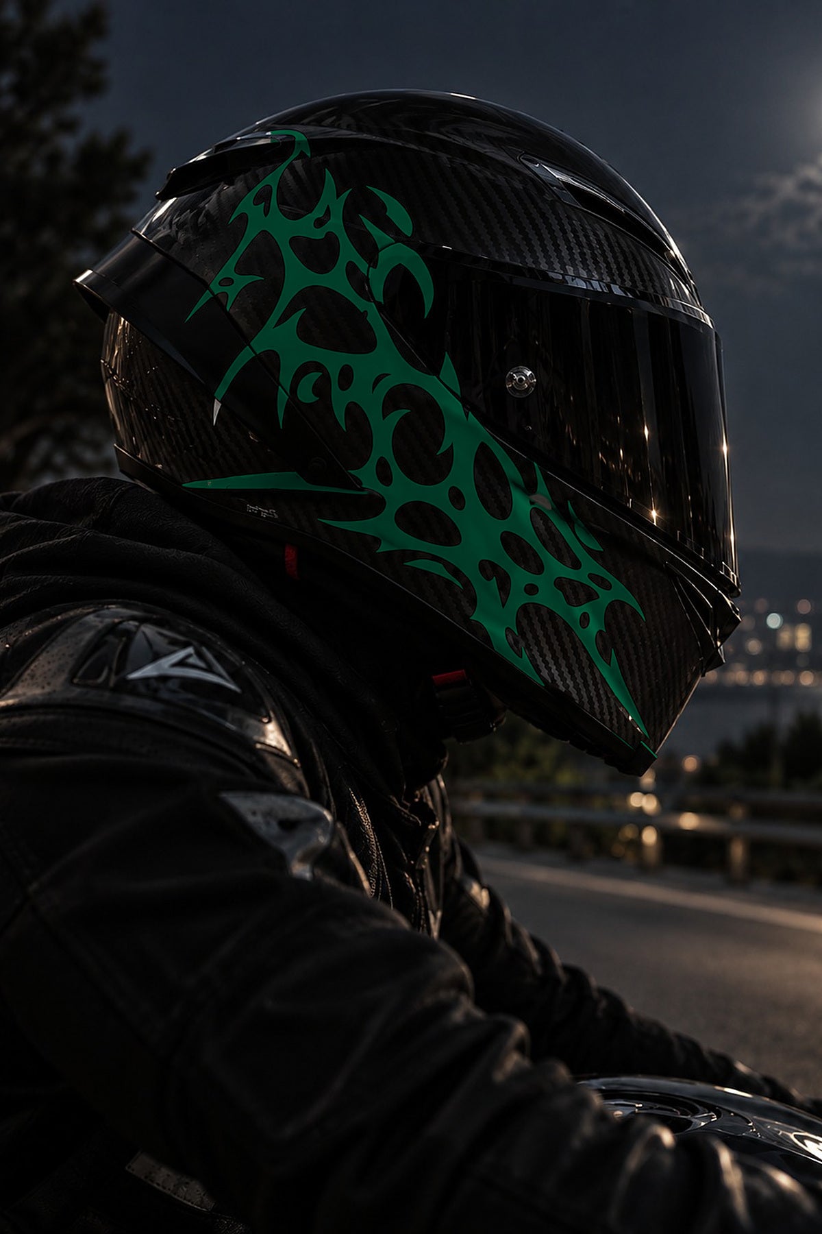 Kask ve Motosiklet için Gotik Ultra Tribal V1 Sticker Etiket (1 Adet)