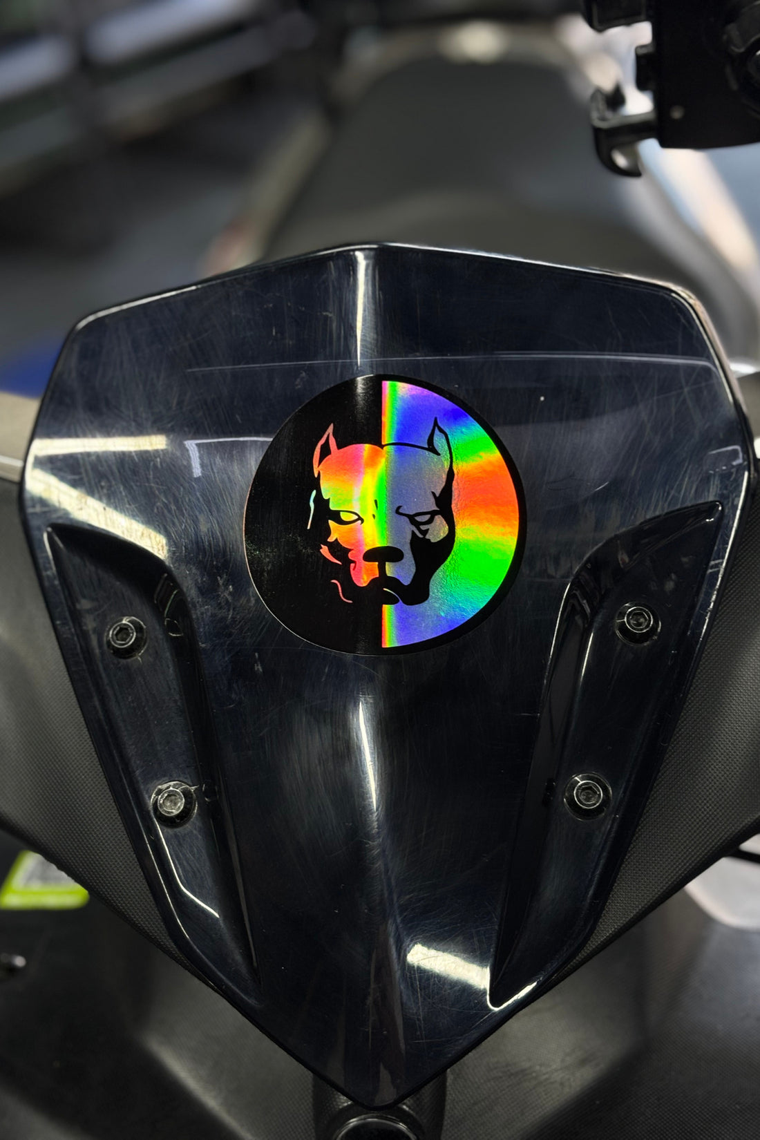 Motor ve Araba için Hologramlı Pitbull Köpek Sticker Etiket (8CMx8CM)(1 Adet)