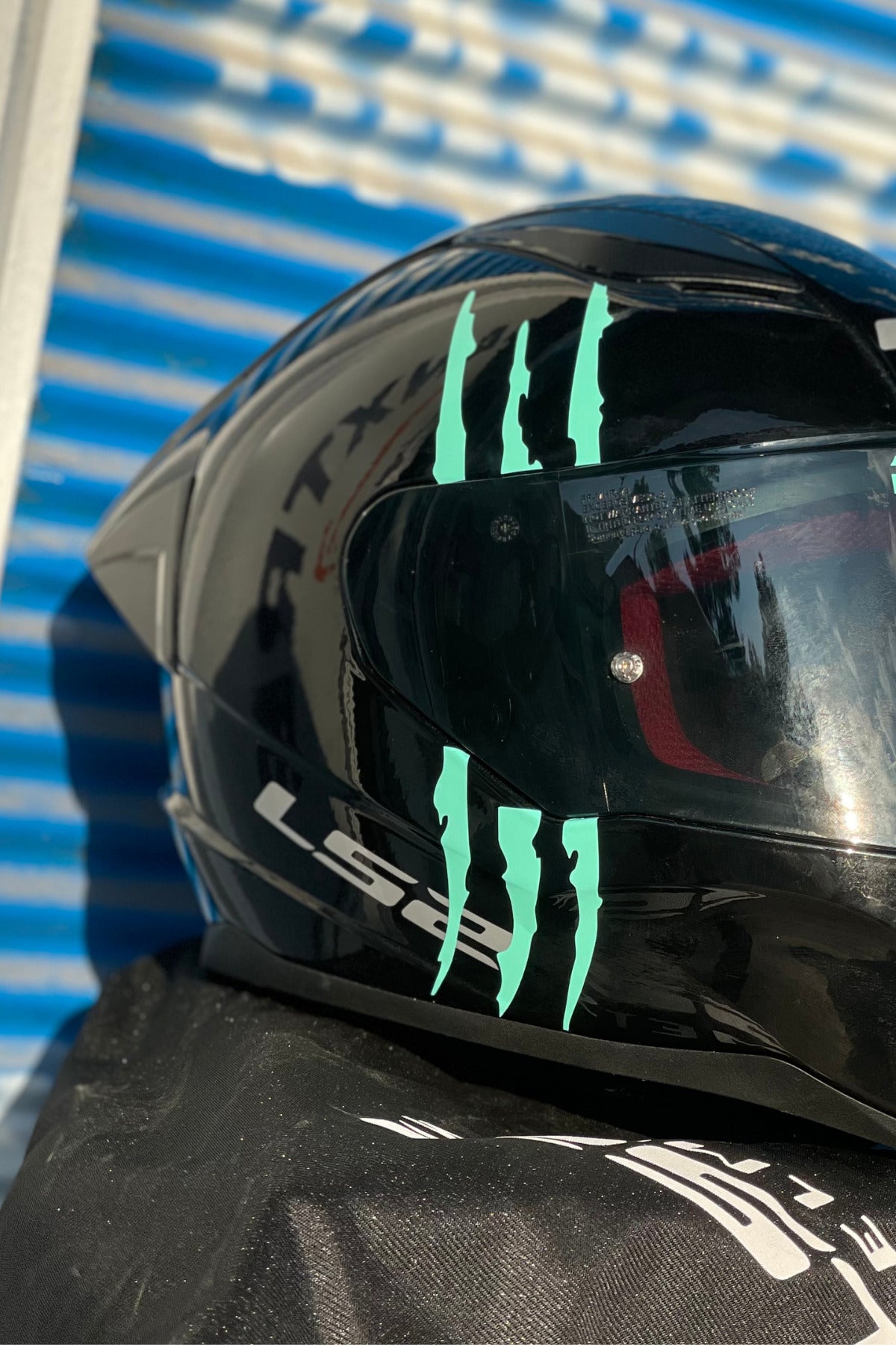 Dekoratif Kask için Orafol Nane Yeşili Renk Pençe Sticker Etiket (1 Adet)