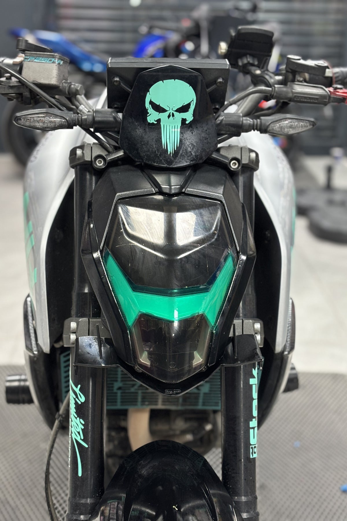 CFMOTO NK250 Gündüz Led için Renkli Far Filmi Sticker