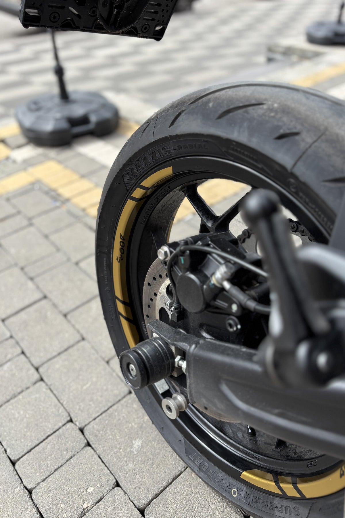 QJ Motor ve RKS SRK 400RR için Mat Gold Jant Şeridi Sticker (8 Parça)