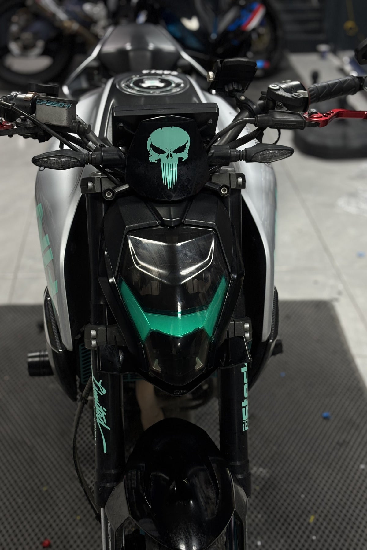 CFMOTO NK250 Gündüz Led için Renkli Far Filmi Sticker