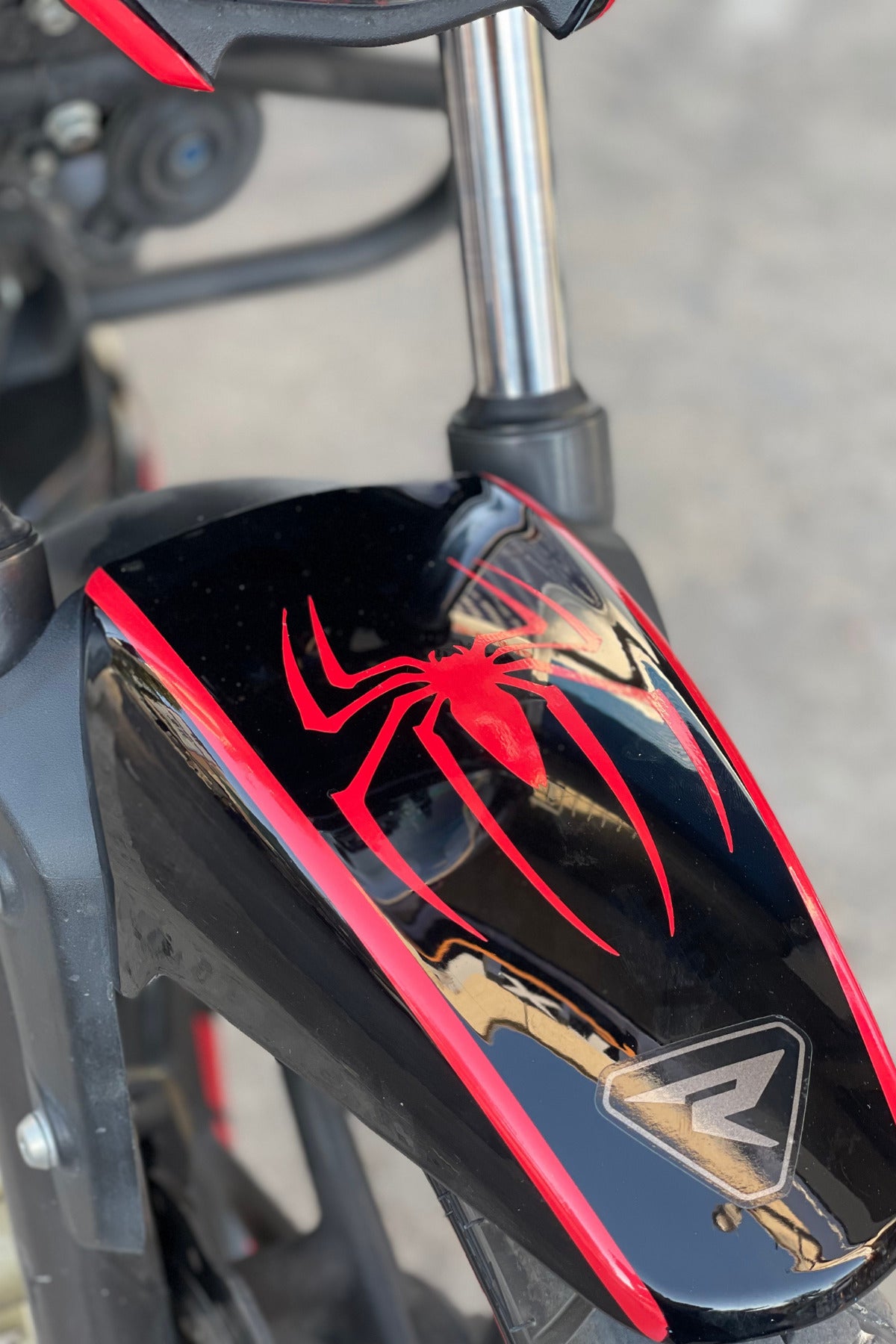 Motor-Araba-Kask için Kırmızı Örümcek Spider Etiket Sticker (1 Adet)