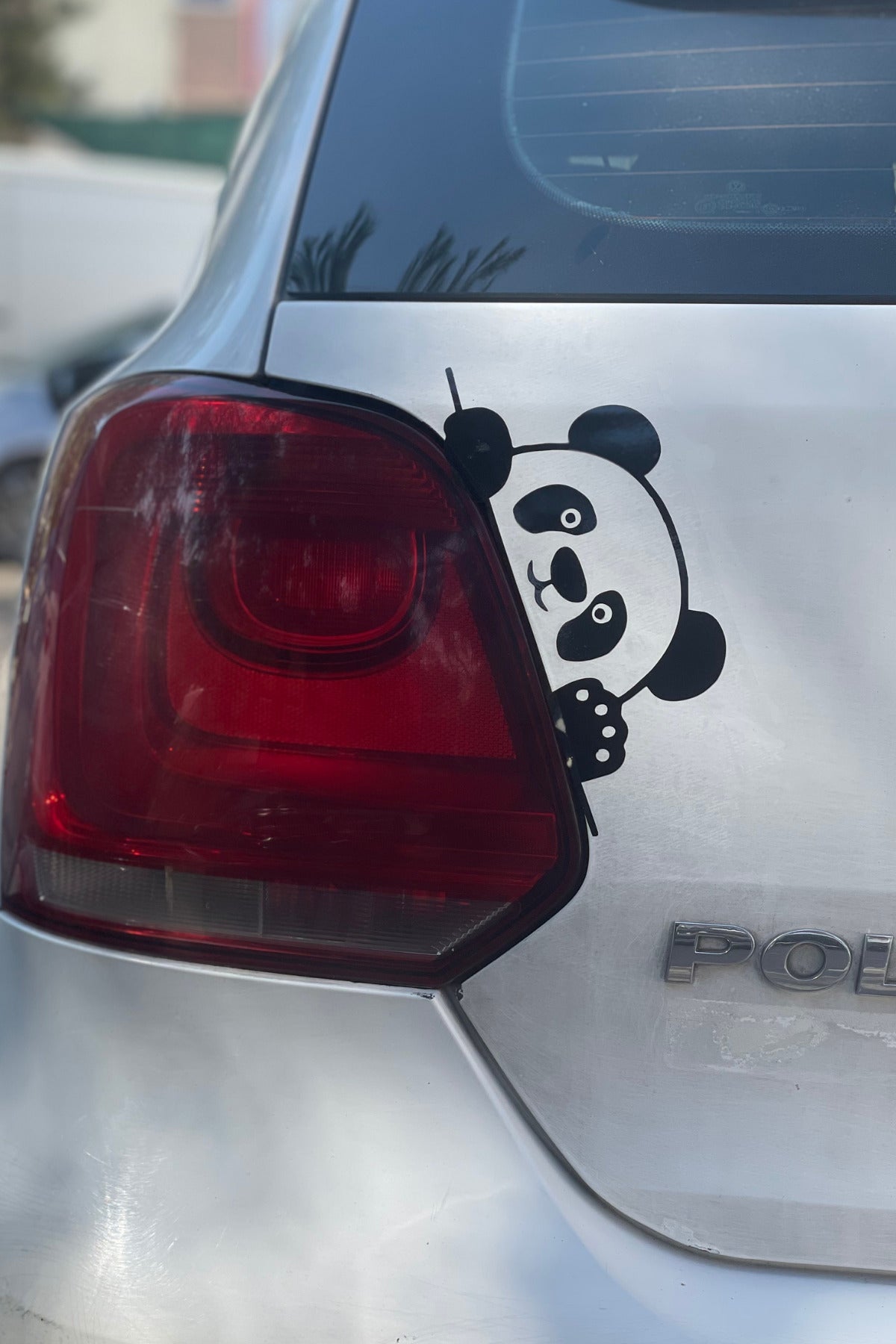 Araba için Bagajdan Bakan  Panda Sticker Etiket Tüm Araçlara Uyumlu (1 Adet)