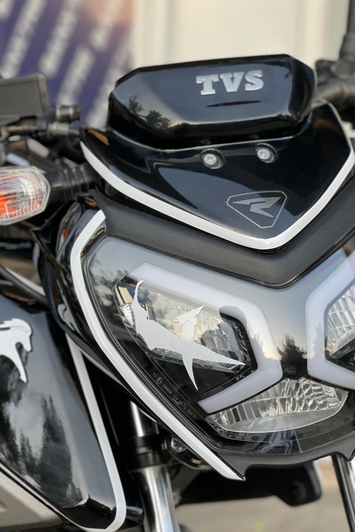 Motor Far Camı için Beyaz Venom Göz Sticker Etiket (1 Adet)