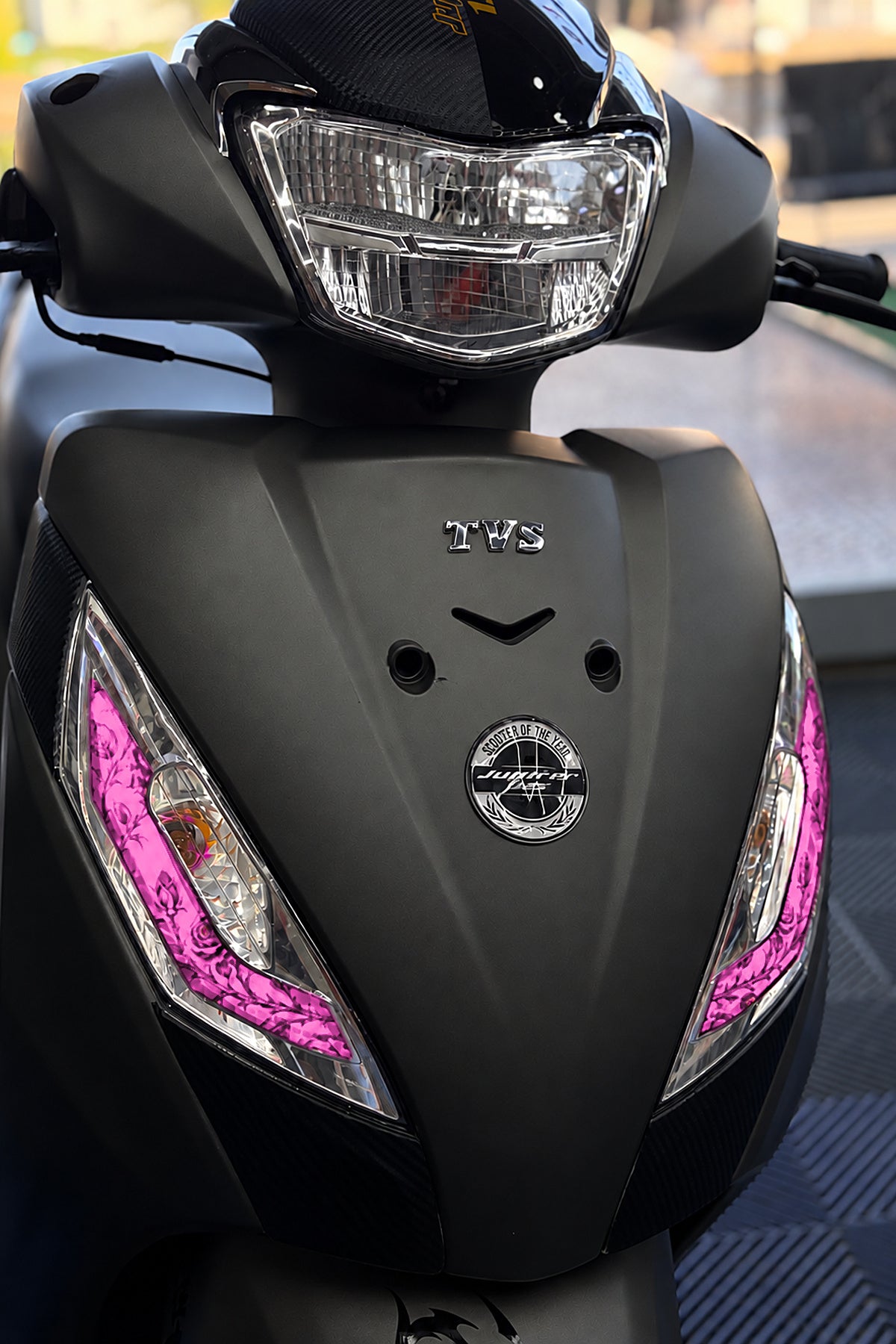 TVS Jupiter 125 için Sarmaşık Desenli Far Filmi Far Tasarım Filmi