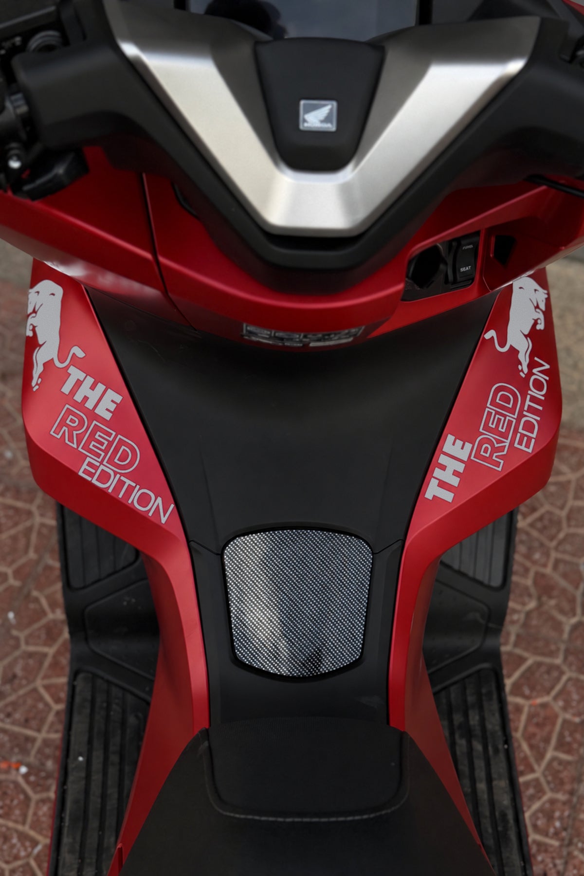 Honda PCX için The Red Edition Boğa Sticker Etiket (Sağ ve Sol)