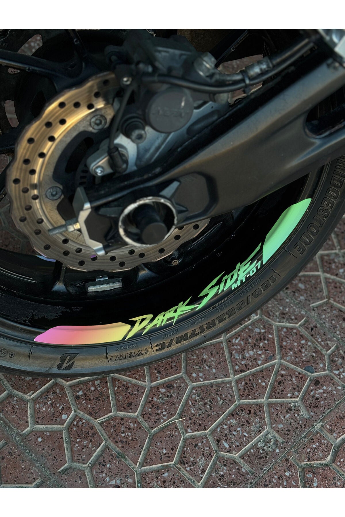 Yamaha MT-07 için Dark Side MT-07 Jant Şeridi Sticker Seti (8 Parça) (Ön-Arka Yeterli)