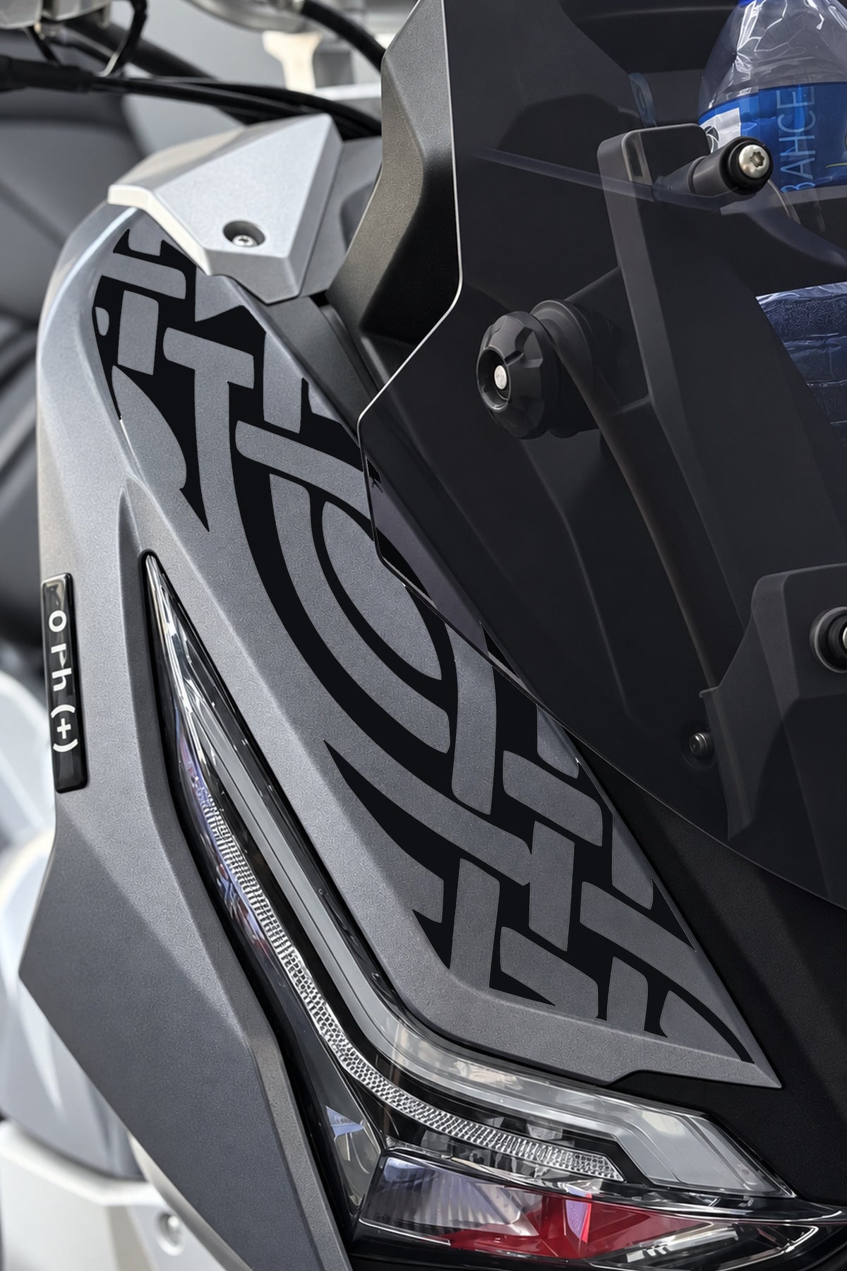 RKS Freccia Scooter için Ön Panel Tribal Desen Sticker Etiket ( 1 Adet)