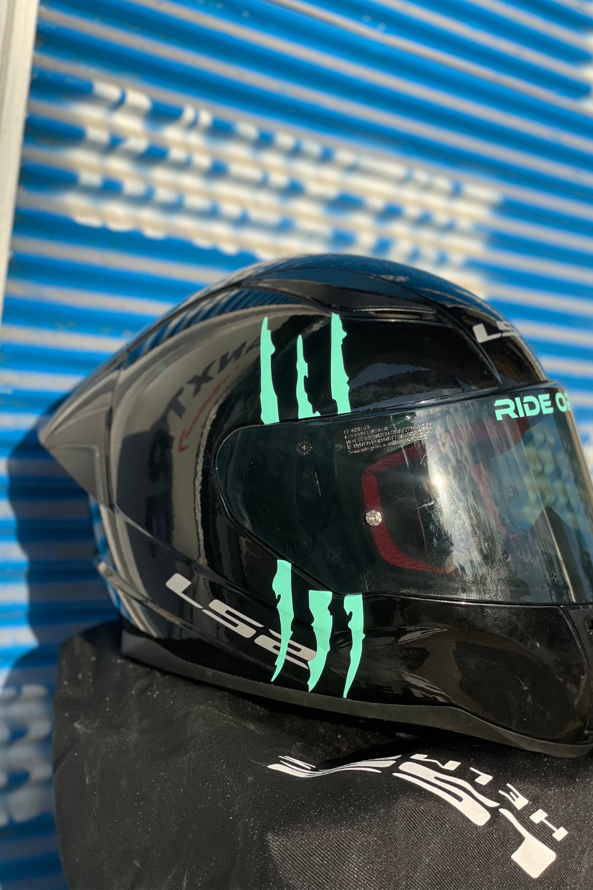 Dekoratif Kask için Orafol Nane Yeşili Renk Pençe Sticker Etiket (1 Adet)