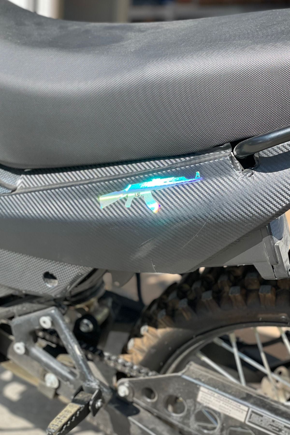Motor-Araba-Kask Uyumlu Hologramlı Renk Değiştiren Kalaşnikov Ak-47 Keleş Sticker Etiket 14CMx4CM