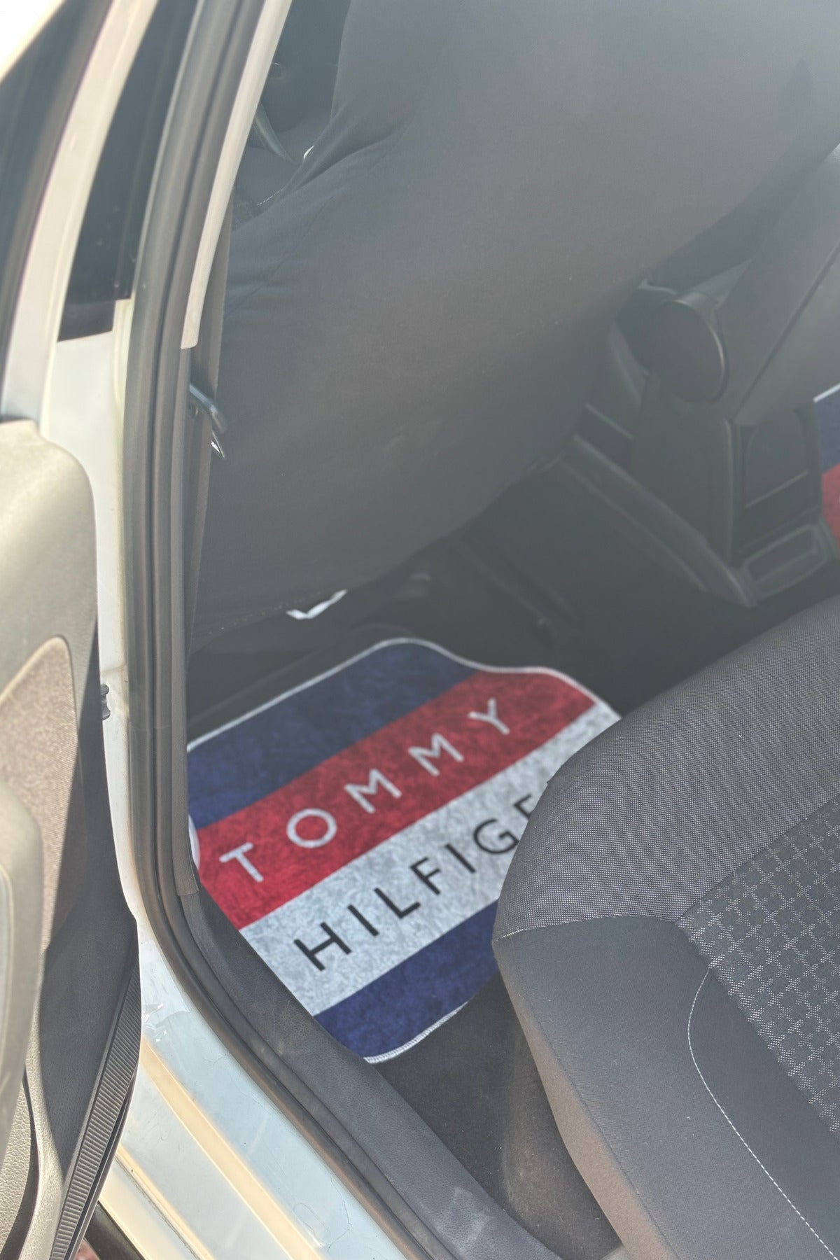 Universal Tüm Araçlara Uyumlu TOMMY Oto Paspas Seti Ön ve Arka (4 Parça )