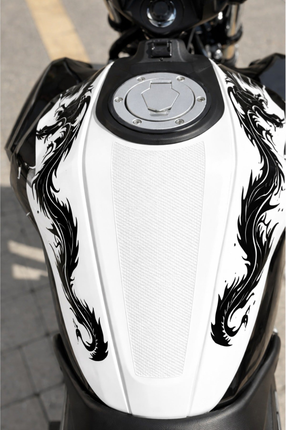 Motorsiklet ve Motor için Siyah Renk Universal Tüm Motorlara Uyumlu Ejder Sticker Seti (2'li)(40cm)