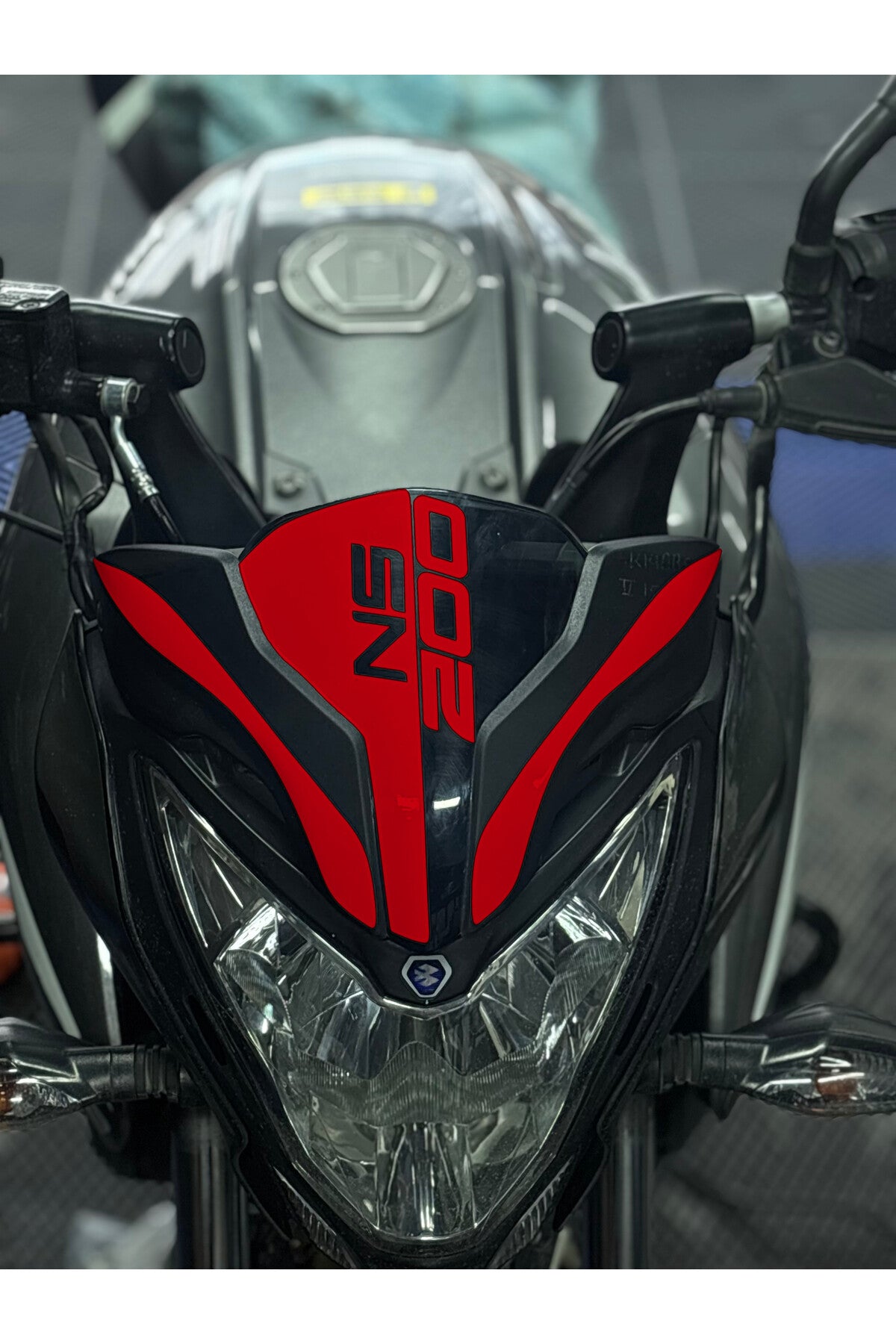 Bajaj Pulsar NS200 için Kafa Detay Sticker Seti NS200 Yazılı 3 Parça