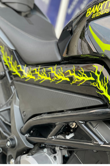 Motor ve Koruma Demiri için Neon Sarı Kalın Yıldırım Şimşek Sticker Etiket (8'li Set)