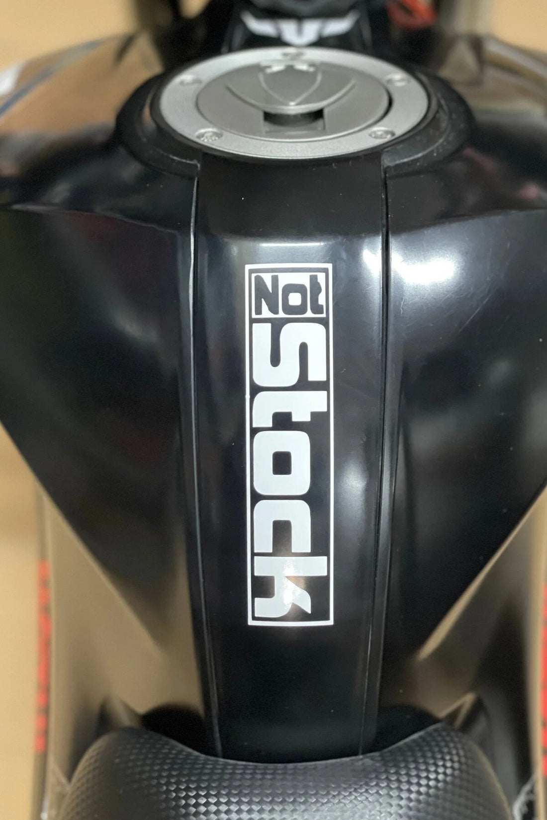 Dekoratif Motor ve Araba için Not Stock Etiketi (1 Adet)