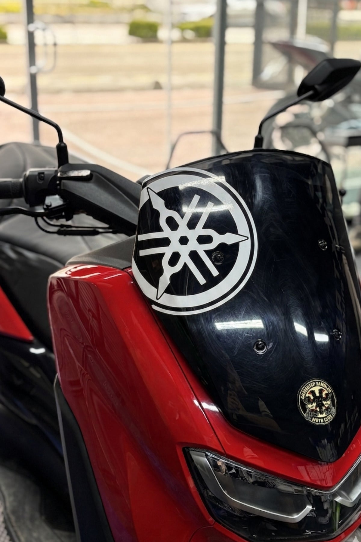 Yamaha Nmax Grubu için Cama Uyumlu 20CM Yamaha Logo Sticker (1 Adet)
