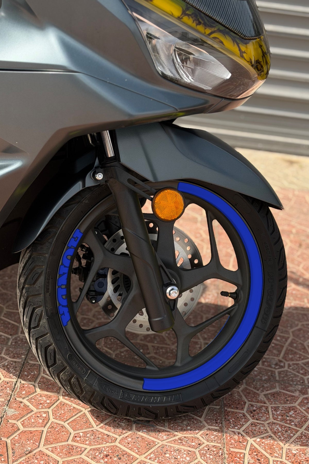 Honda Pcx için Honda Yazılı Yarım Jant Şeridi Sticker Seti (Ön-Arka-Sağ-Sol)