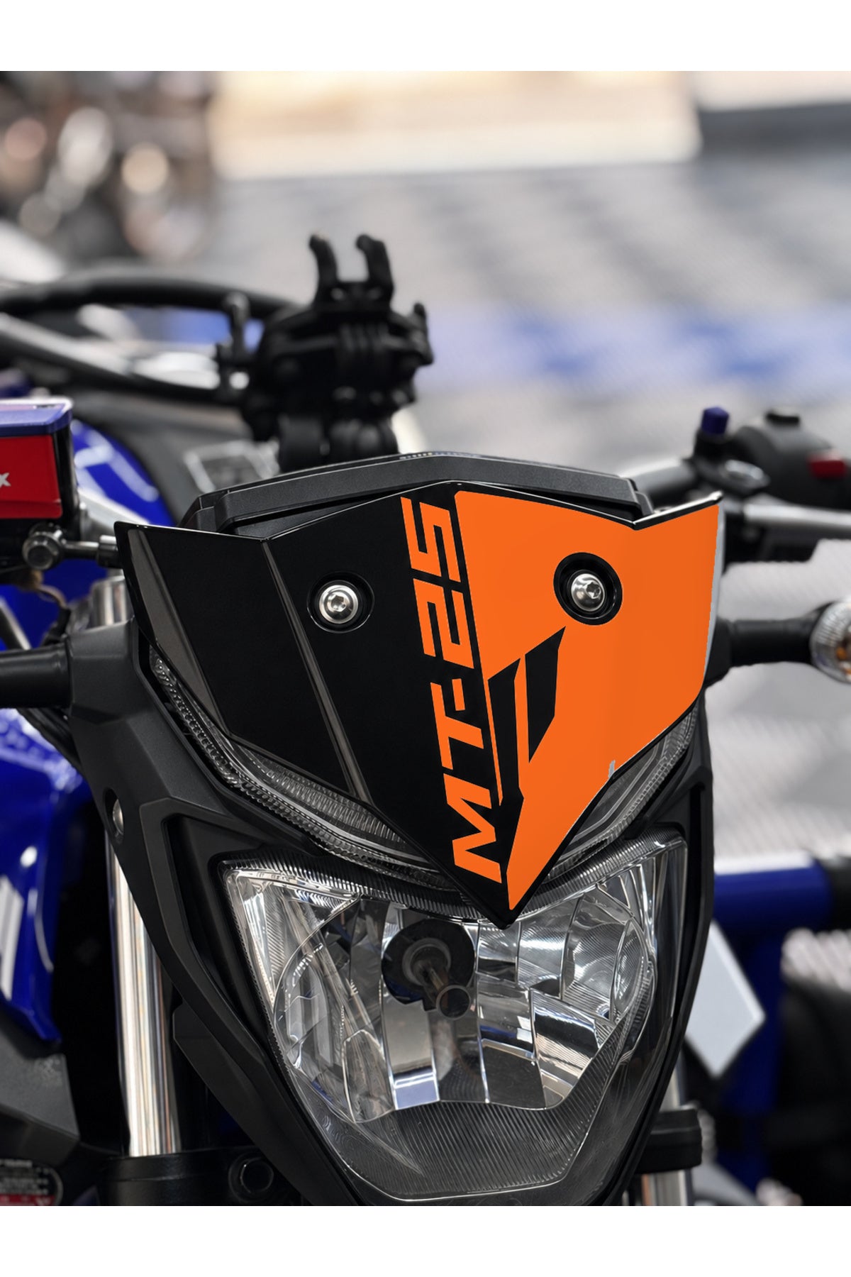 Yamaha MT-25 Eski Kasa için Yazılı-MT Logolu Kafa Detay Sticker
