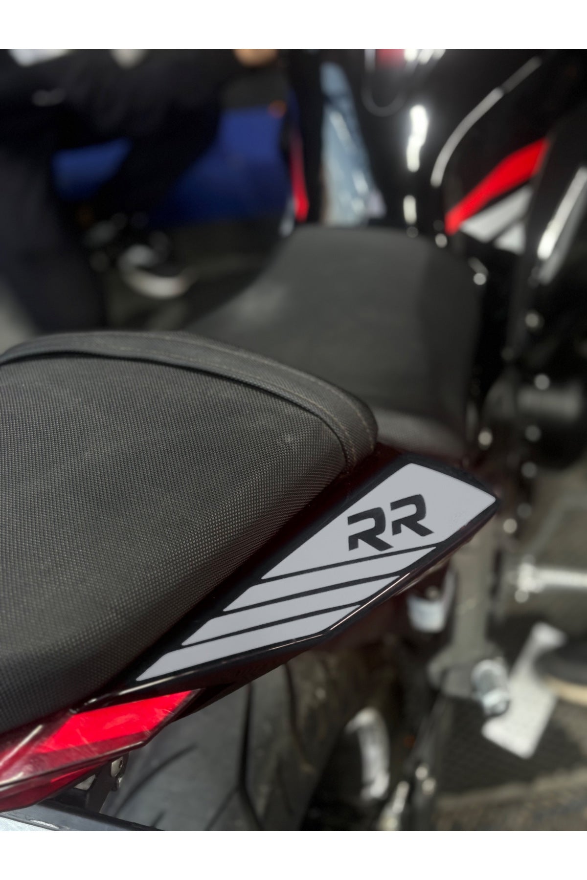 RKS R250-M250 için RR Yazılı Kuyruk Sticker Etiket (Sağ ve Sol )