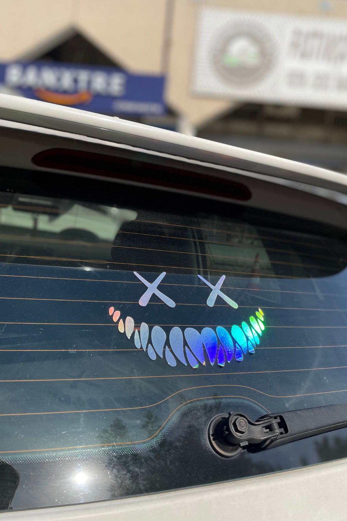 Araba Camı için Hologramlı Renk Değiştiren Gülen Yüz Sticker Etiket (1 Adet)