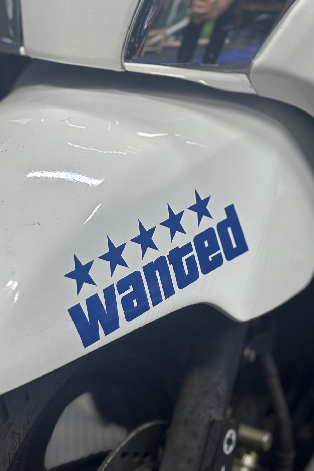 Motor-Araba-Kask için Lacivert Mavi Wanted Sticker Etiket (1 ADET)