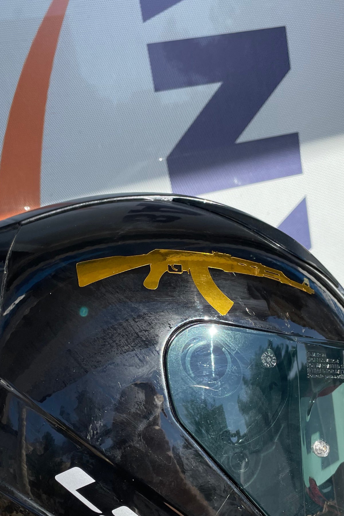 Araba-Kask-Motor için Gold Renk AK-47 Kalaşnikof Keleş Sticker Etiket (1 Adet)