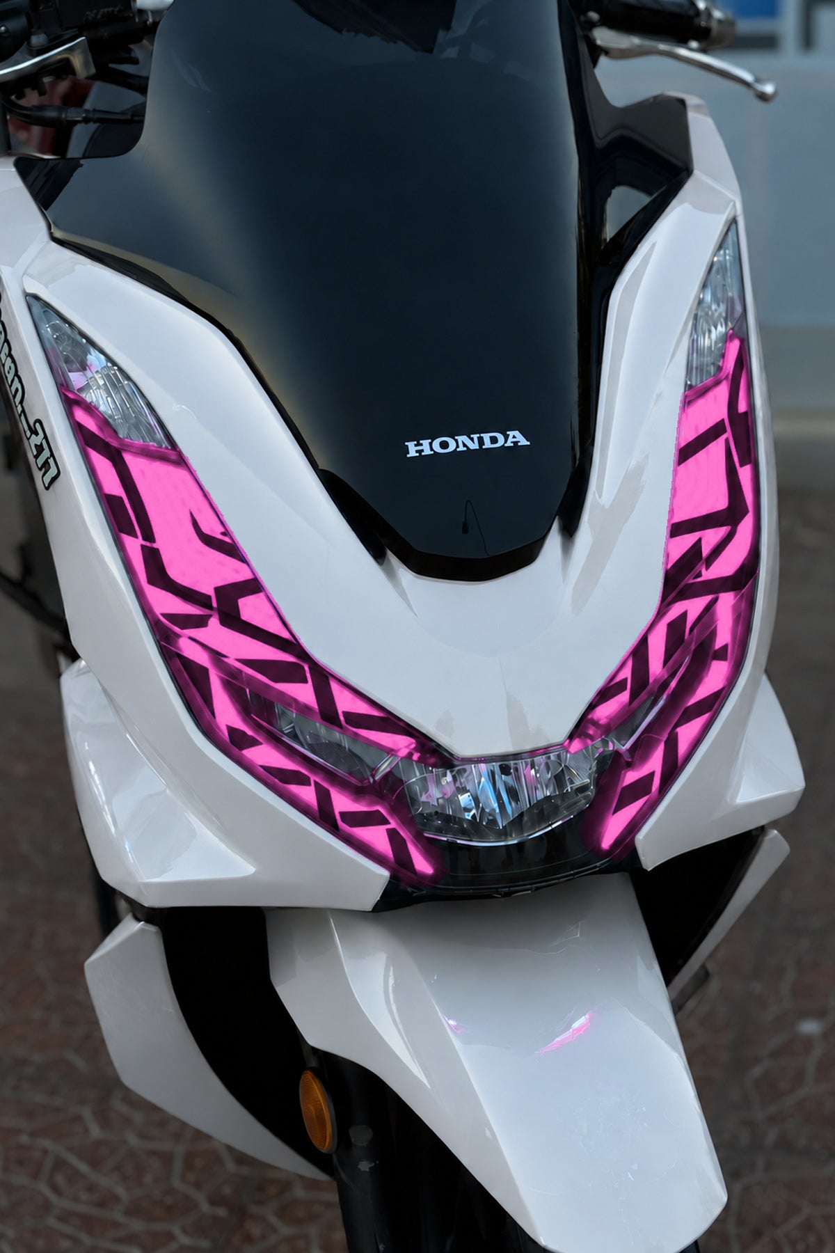 Honda PCX Geniş Kalıp Tribal Dövme Desenli Far Filmi Far Tasarım Sticker (2021-2022-2023-2024 Uyumlu)