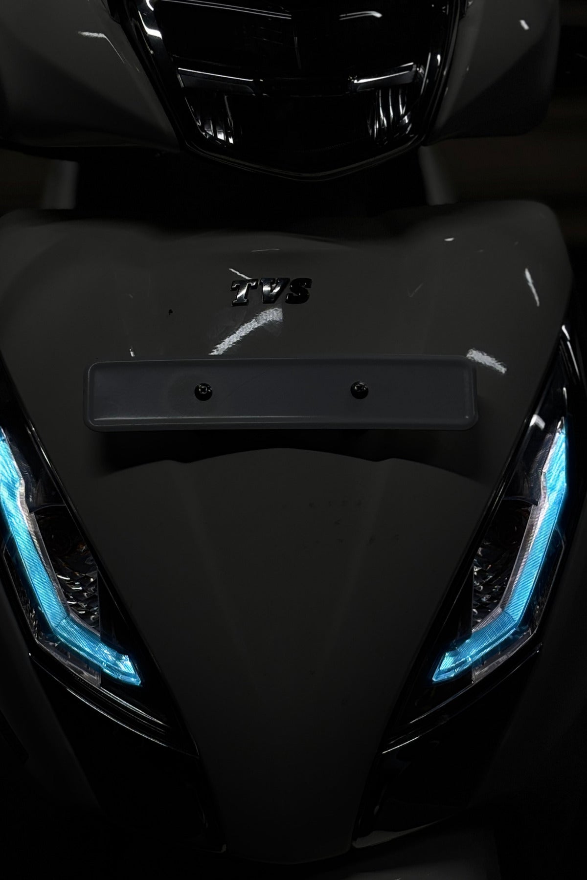 TVS Jupiter 125 için Gündüz Ledlerine Uyumlu Far Tasarım Sticker Seti (Sağ ve Sol)