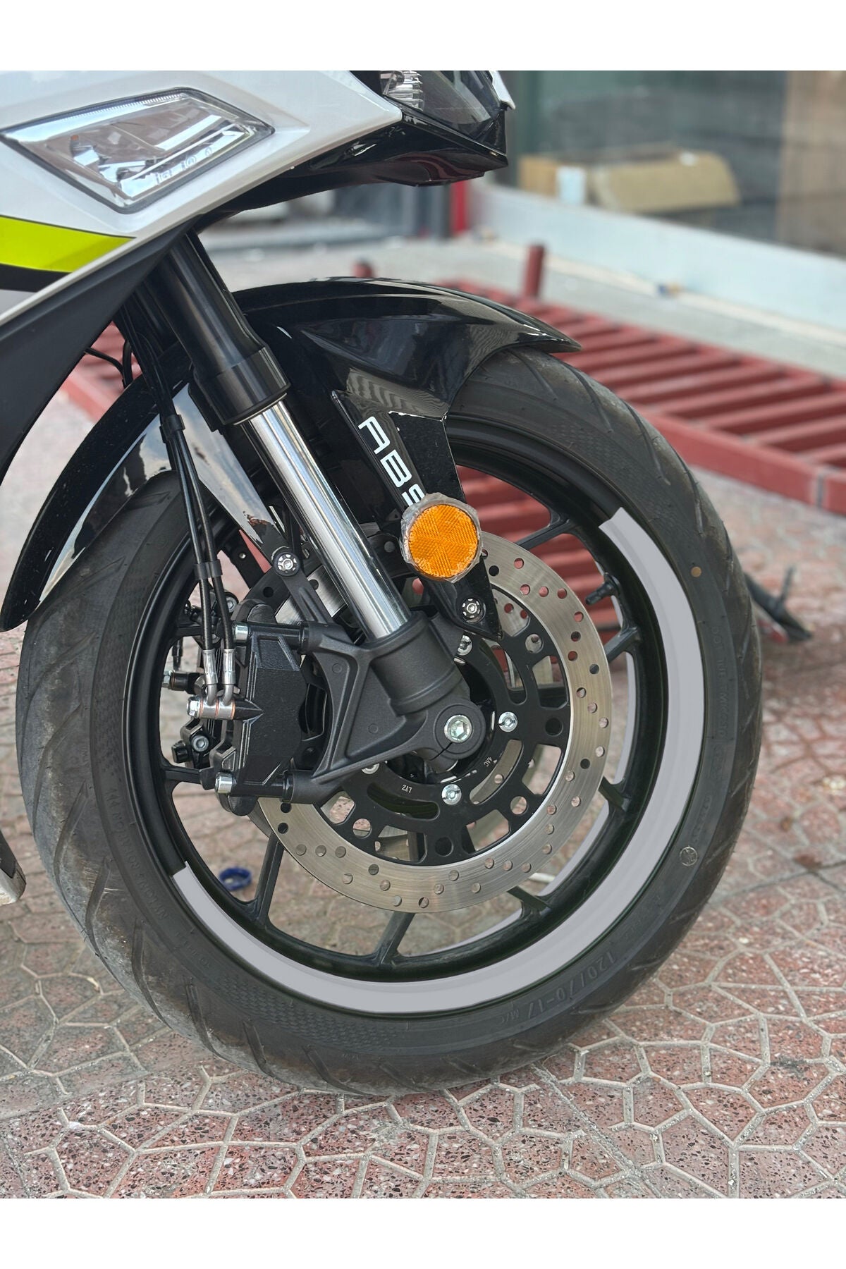 17 Inch Jantlara Uyumlu 4 Parça Yarım Jant Şeridi Sticker Seti (1 Motora Tam Yeter)